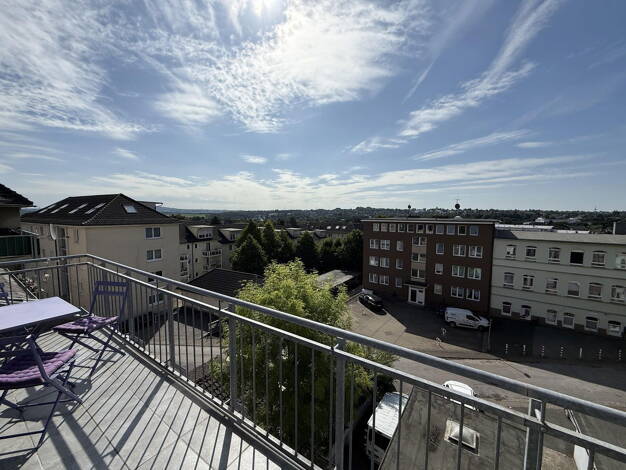 Wohnung zur Miete 470 € 3 Zimmer 55 m² Dachgeschoss, 3. Geschoss frei ab 01.10.2025 Kasinostraße 24 Solingen-Mitte Solingen 42651
