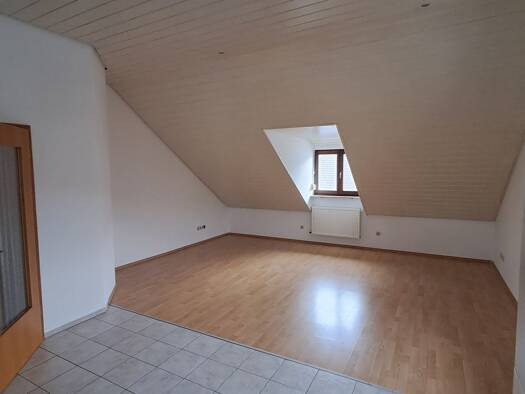 Wohnung zur Miete 530 € 3 Zimmer 72 m² 2. Geschoss frei ab sofort Criesbach Ingelfingen 74653