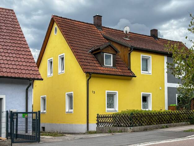 Doppelhaushälfte zum Kauf 279.000 € 3,5 Zimmer 80 m² 288 m² Grundstück Burglengenfeld Burglengenfeld 93133
