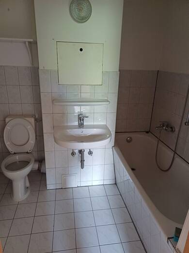 Wohnung zur Miete 400 € 4 Zimmer 72,3 m² 3. Geschoss Am Wurzbächle 9 Wurzbach Wurzbach 07343