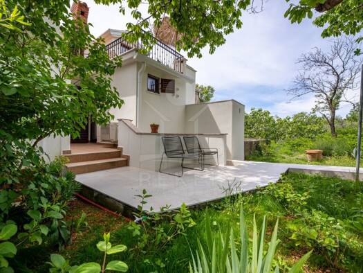 Doppelhaushälfte zum Kauf 330.000 € 3 Zimmer 128 m² 100 m² Grundstück Baška 51523