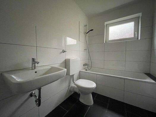 Wohnung zur Miete 429 € 3 Zimmer 65 m² EG Hamburger Straße 1 Bant Wilhelmshaven 26382