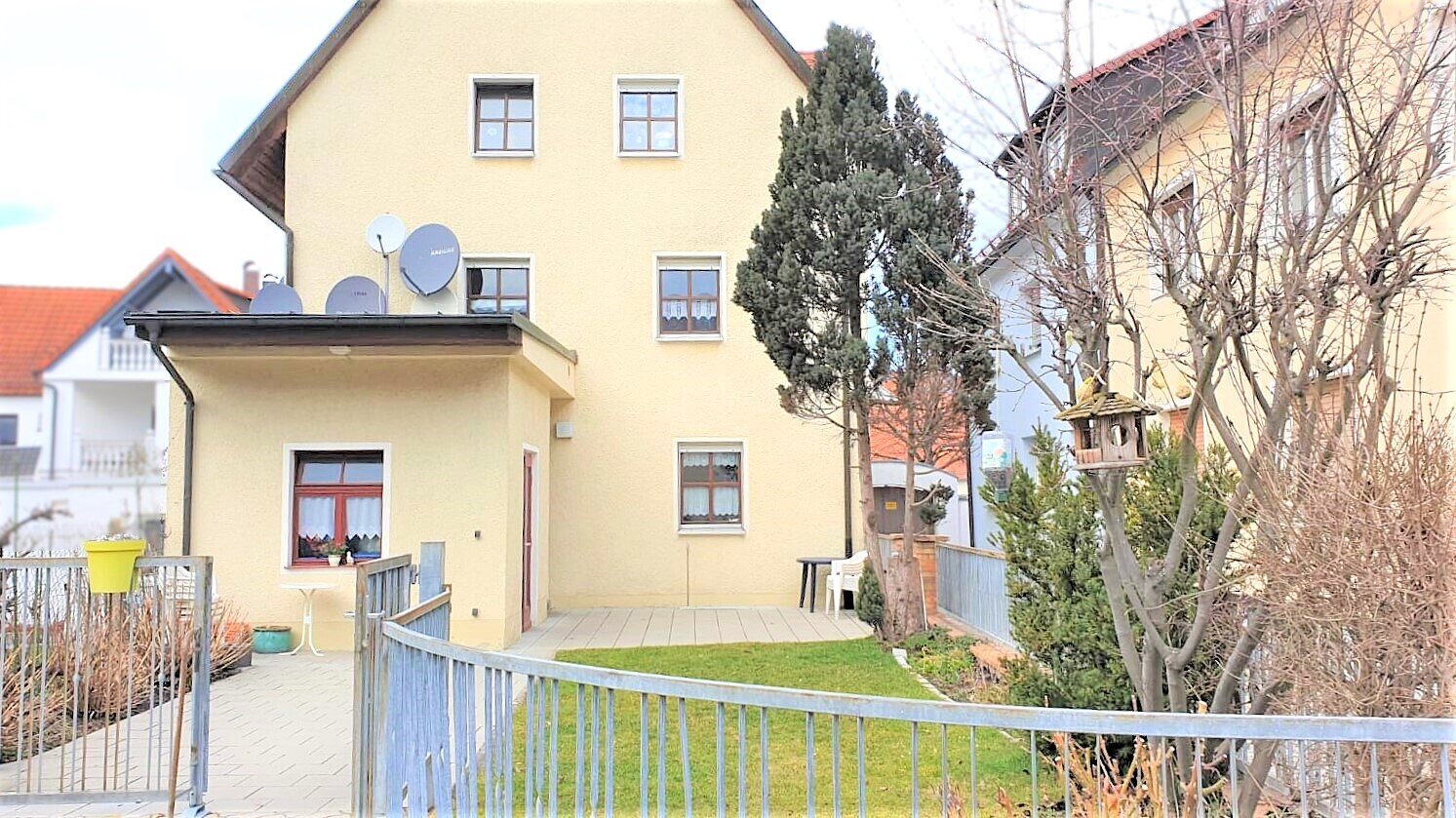 Wohnung zur Miete 400 € 1 Zimmer 32 m²<br/>Wohnfläche 3.<br/>Geschoss ab sofort<br/>Verfügbarkeit Neumarkt Neumarkt in der Oberpfalz 92318