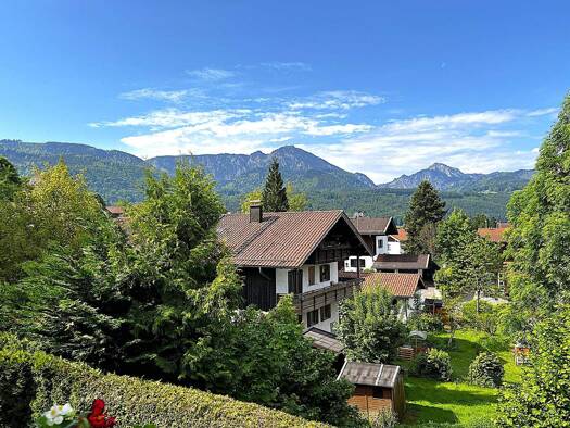 Haus zum Kauf 1.149.000 € 290 m² 1.600 m² Grundstück Bergen 83346