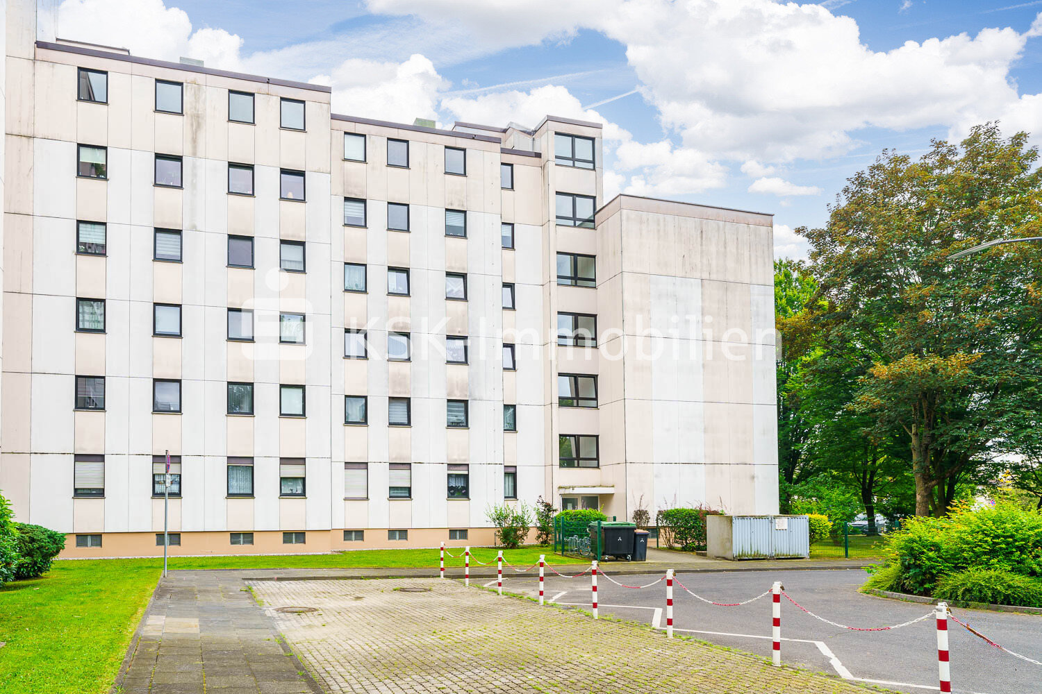 Wohnung zum Kauf 100.000 € 1 Zimmer 41 m²<br/>Wohnfläche 1.<br/>Geschoss Friedrich-Wilhelms-Hütte Troisdorf 53840