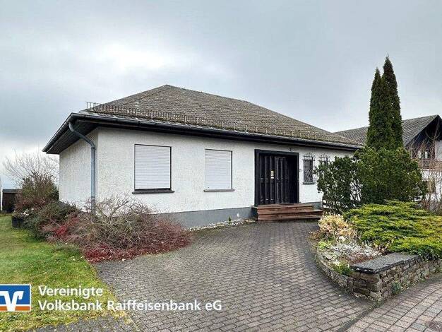 Einfamilienhaus zum Kauf 289.000 € 7 Zimmer 135 m² 695 m² Grundstück Karbach 56281