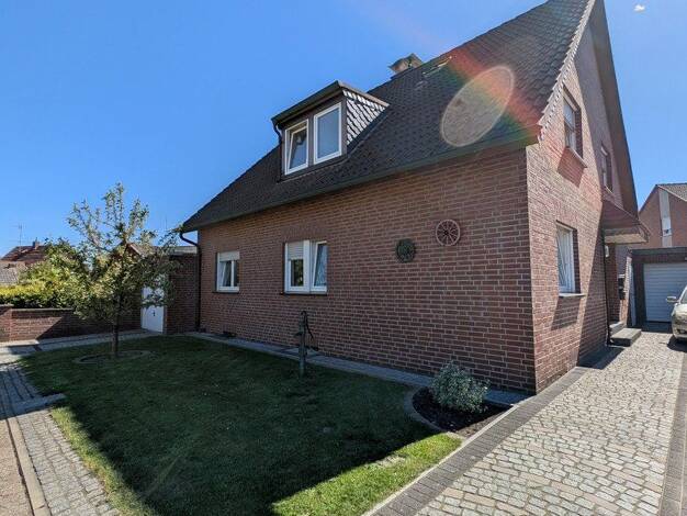 Mehrfamilienhaus zum Kauf provisionsfrei 460.000 € 8 Zimmer 170 m² 416 m² Grundstück Goethestr. 6 Waldniel Schwalmtal 41366