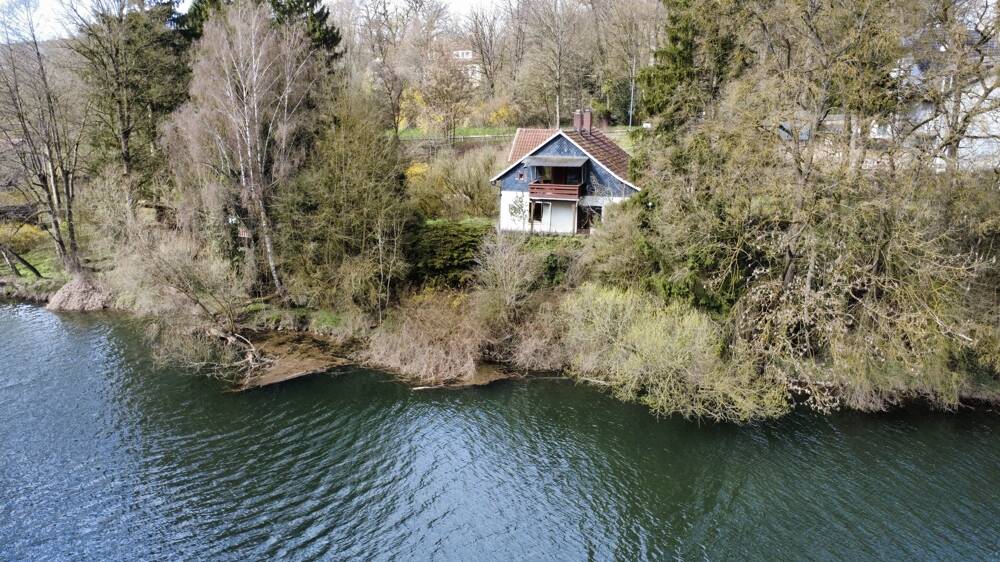 Immobilie in Lichtenfels - Einzigartiges Freizeitgrundstück mit Mainzugang und Altbestand in Lichtenfels OT Schney - Bild 0