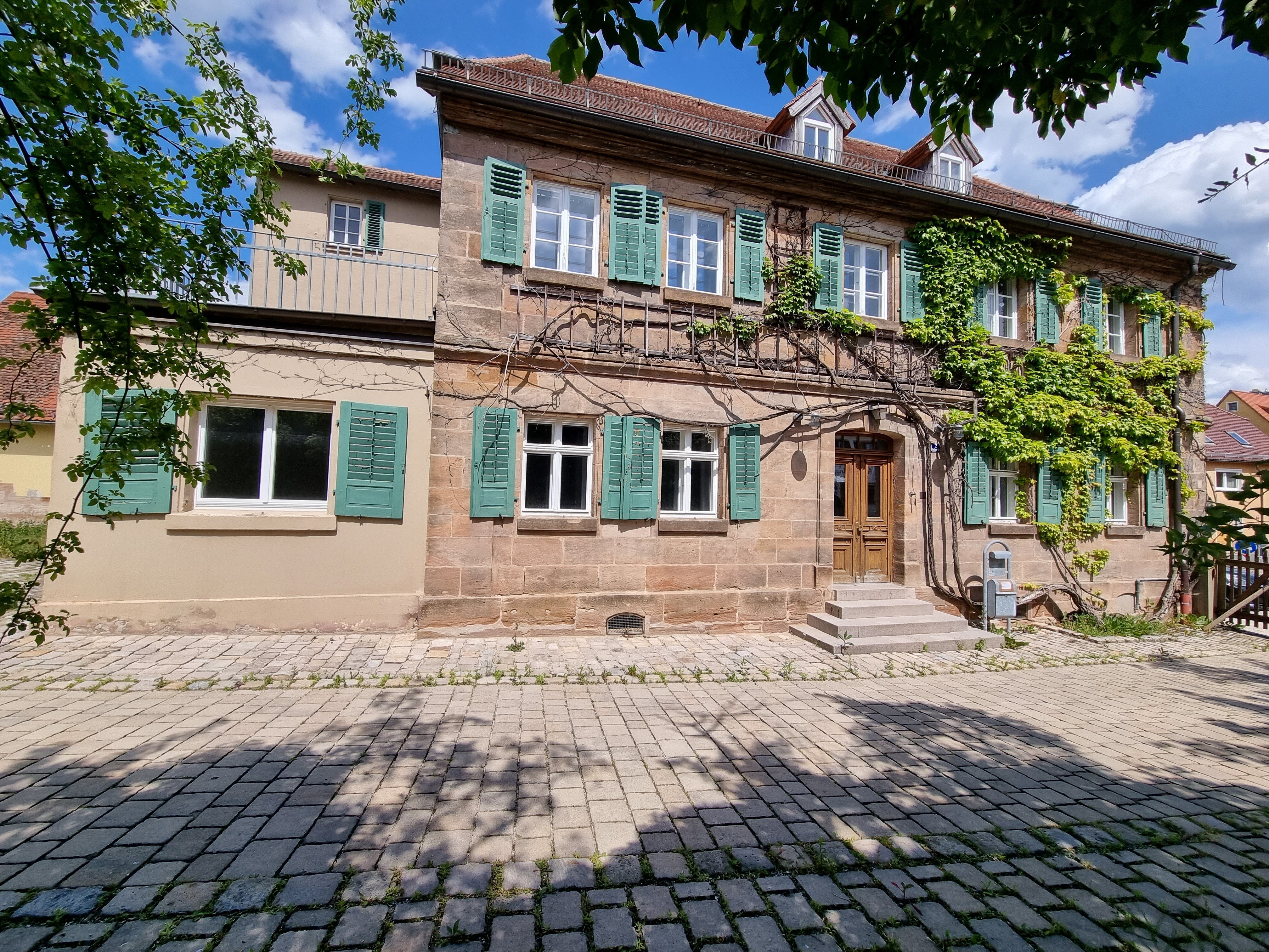 Villa zum Kauf 812 m²<br/>Grundstück Heilsbronn Heilsbronn 91560