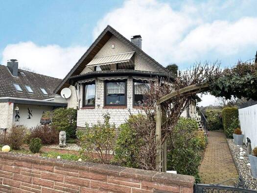 Einfamilienhaus zum Kauf 379.000 € 6 Zimmer 166 m² 802 m² Grundstück Westercelle Celle 29227