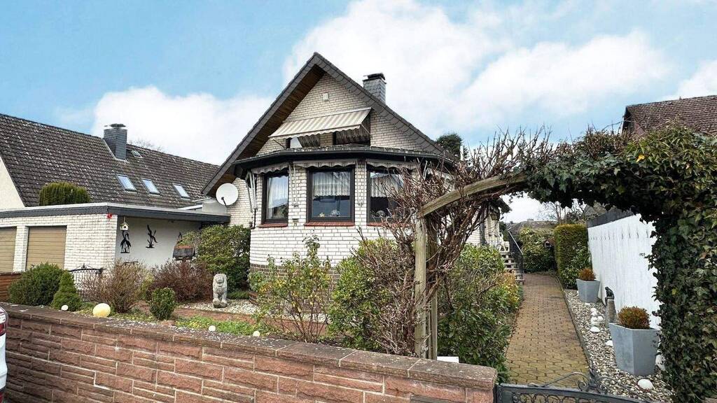 Einfamilienhaus zum Kauf 379.000 € 6 Zimmer 166 m² 802 m² Grundstück Westercelle Celle 29227