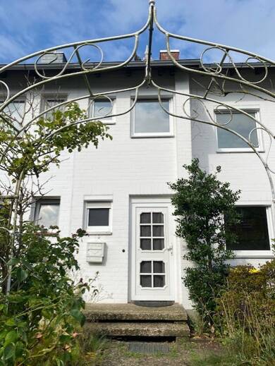 Reihenmittelhaus zur Miete 890 € 4 Zimmer 93 m² 145 m² Grundstück frei ab sofort Sauerbruchstraße 16 Bad Bevensen Bad Bevensen 29549