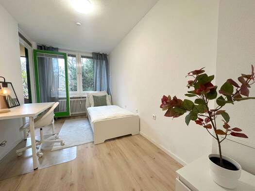 Wohnung zur Miete 470 € 9 Zimmer 112 m² EG frei ab sofort Mombertplatz 70 Emmertsgrund Heidelberg 69126