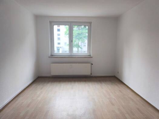 Wohnung zur Miete 350 € 3 Zimmer 58,2 m² EG Arthur-Scheibner-Straße 19 Merseburg Merseburg 06217
