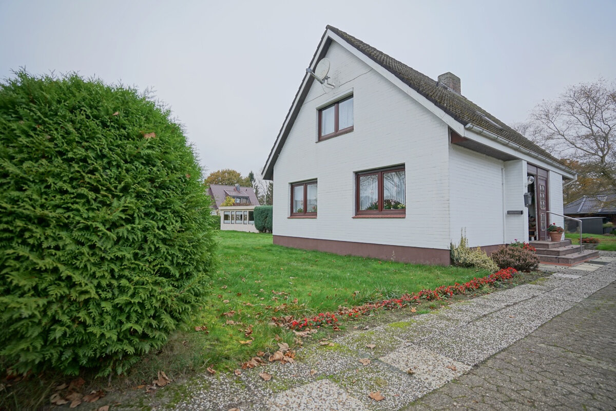 Einfamilienhaus zum Kauf 179.000 € 5 Zimmer 102 m²<br/>Wohnfläche 1.915 m²<br/>Grundstück Sellstedt Schiffdorf 27619