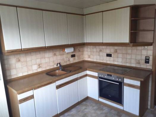Wohnung zur Miete 1.010 € 4 Zimmer 103,3 m² Geschoss 1/2 frei ab 01.11.2026 Uracher Straße 28 Hülben 72584
