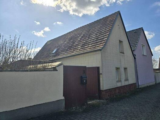 Einfamilienhaus zum Kauf 45.000 € 3 Zimmer 70 m² 605 m² Grundstück Löbnitz 04509