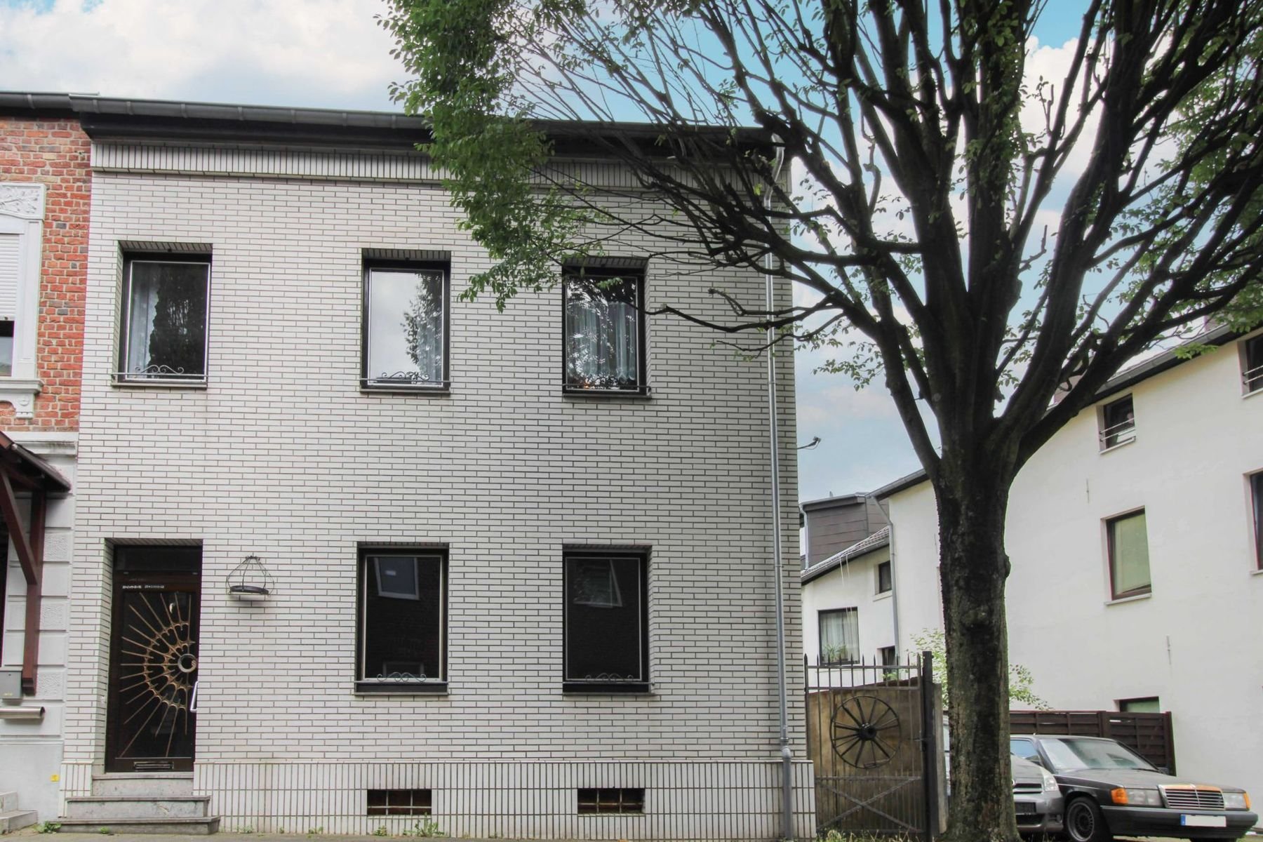 Immobilie zum Kauf als Kapitalanlage geeignet 175.000 € 7 Zimmer 110 m²<br/>Fläche 149 m²<br/>Grundstück Eilendorf Aachen 52080