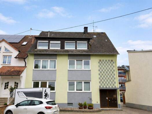 Wohnung zur Miete 830 € 4 Zimmer 90 m² frei ab 01.04.2026 Wallersheim Koblenz 56070