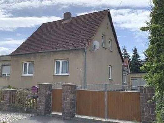 Einfamilienhaus zum Kauf 180.000 € 5 Zimmer 120 m² 838 m² Grundstück frei ab sofort Frankleben Braunsbedra 06259