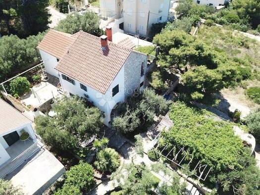 Haus zum Kauf 650.000 € 11 Zimmer 272 m² Maslinica, Solta Osijek