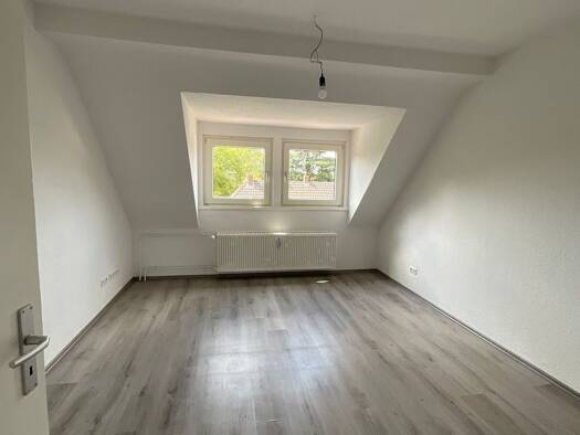 Wohnung zur Miete 349 € 2 Zimmer 34,1 m² frei ab 01.09.2026 Kirchstr. 146 Hochheide Duisburg 47198