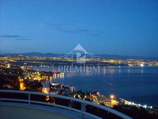 Wohnung zum Kauf 600.000 € 5 Zimmer 281 m² 2. Geschoss Opatija - Centar, Opatija Centar