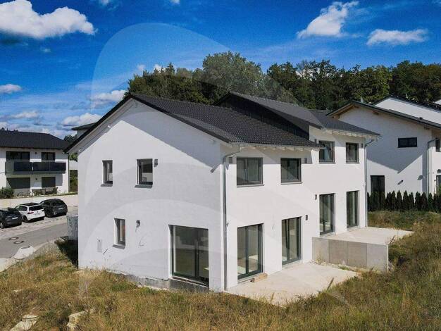 Doppelhaushälfte zum Kauf - Erstbezug provisionsfrei 509.900 € 4 Zimmer 121,8 m² 418 m² Grundstück Herrnwald 44 Windorf 94575