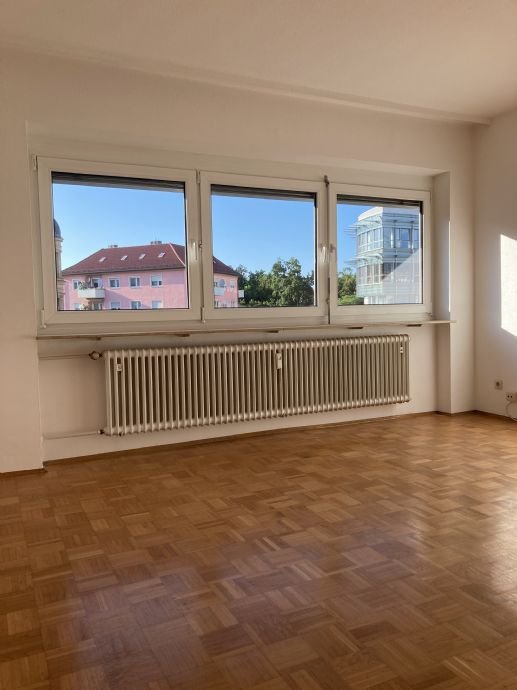 Wohnung zur Miete 590 € 2 Zimmer 52 m²<br/>Wohnfläche 4.<br/>Geschoss 01.01.2025<br/>Verfügbarkeit Bayreuther Straße 26a Wöhrd Nürnberg 90489