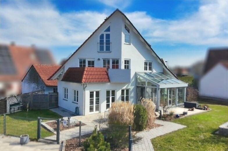 Einfamilienhaus zum Kauf 620.000 € 7 Zimmer 210 m² 1.045 m² Grundstück Dürrwangen Dürrwangen 91602