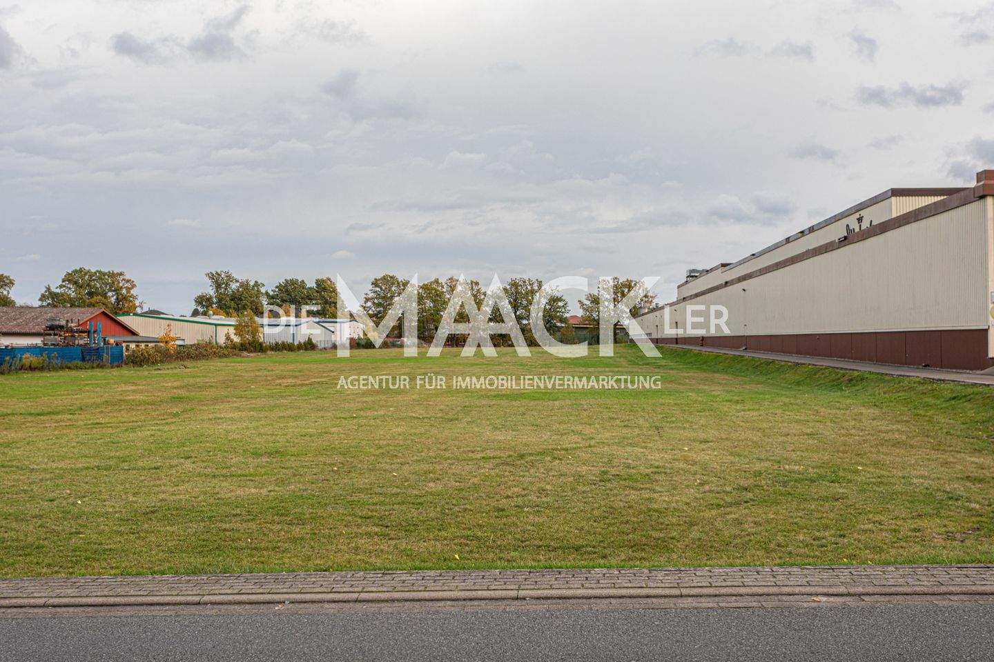 Gewerbegrundstück in Adendorf- 14.935 m² Fläche