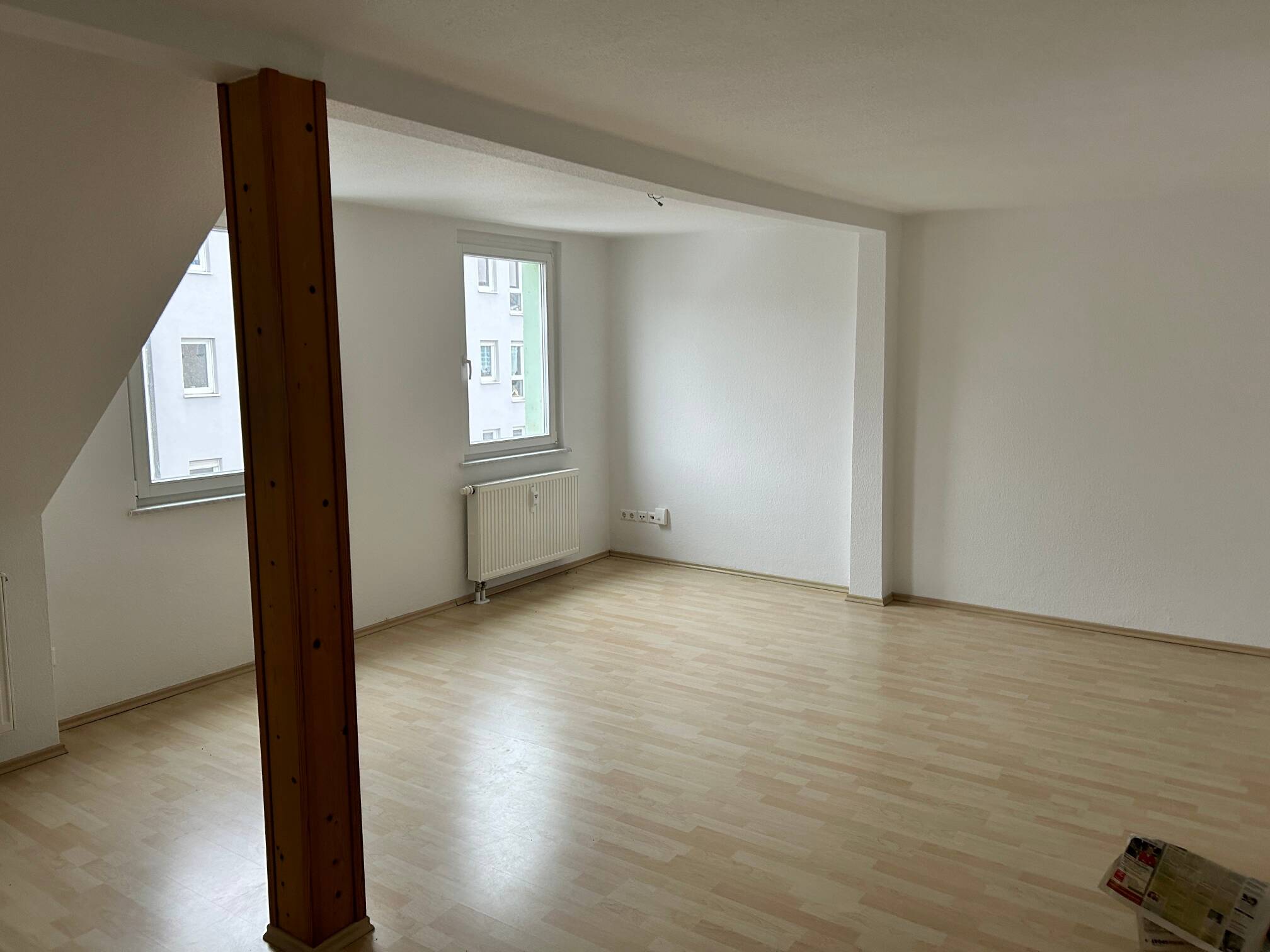 HELLE DACHGESCHOSS-WOHNUNG SUCHT NETTEN MIETER!!! – Limbacher Strasse 94, 9116 Chemnitz – Vorschaubild 2