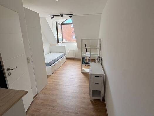 Wohnung zur Miete 470 € 1 Zimmer 18 m² 5. Geschoss frei ab sofort Henkestraße 5 Innenstadt Erlangen 91054