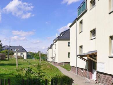 Wohnung zur Miete 186 € 1 Zimmer 31 m² Dachgeschoss, 2. Geschoss An der Kiesgrube 6 Mylau Mylau 08499