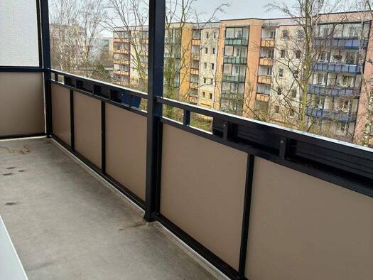 Wohnung zur Miete 443 € 2 Zimmer 59,1 m² 4. Geschoss frei ab 01.03.2026 Wolgaster Str. 3 Lichtenhagen Rostock 18109