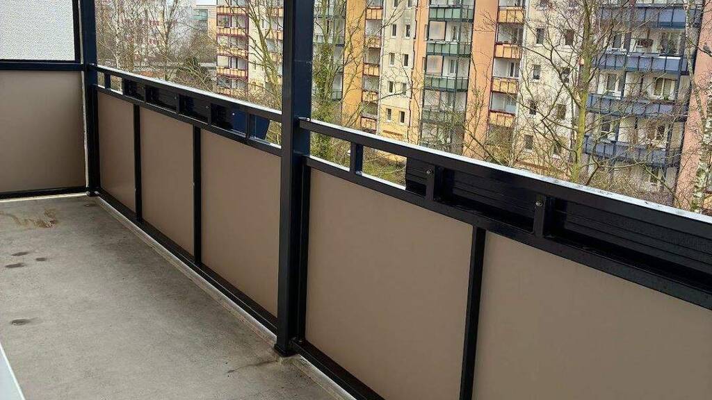 Wohnung zur Miete 443 € 2 Zimmer 59,1 m² 4. Geschoss frei ab 01.03.2026 Wolgaster Str. 3 Lichtenhagen Rostock 18109