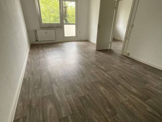 Wohnung zur Miete 380 € 3 Zimmer 68,6 m² 3. Geschoss frei ab 01.10.2026 Lindenstraße (Alten) 131 Alten Dessau-Roßlau 06847