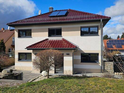 Einfamilienhaus zum Kauf 545.000 € 7 Zimmer 178 m² 700 m² Grundstück frei ab sofort Friedrichroda 99894