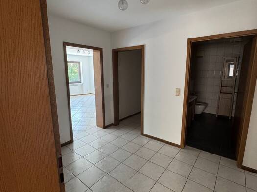 Wohnung zur Miete 800 € 2 Zimmer 90 m² Geschoss 1/1 frei ab sofort Longuich 54340