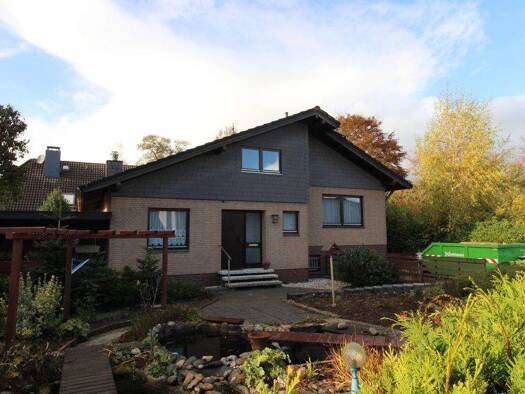 Einfamilienhaus zum Kauf 295.000 € 4 Zimmer 133 m² 608 m² Grundstück Büppel Varel / Büppel 26316