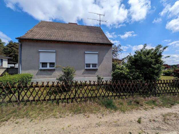 Einfamilienhaus zum Kauf 180.000 € 4 Zimmer 100 m² 1.147 m² Grundstück frei ab 30.09.2026 Treppendorf Lübben (Spreewald) 15907