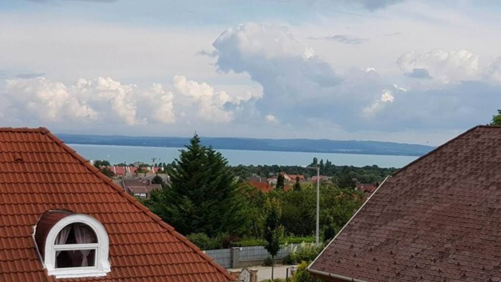 Haus zum Kauf 820.000 € 15 Zimmer 480 m² 1.040 m² Grundstück Balatonfüred 8230