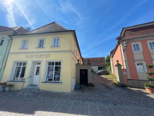 Sonstiges zum Kauf provisionsfrei als Kapitalanlage geeignet 1 Zimmer 913 m² Grundstück Marienplatz 11 Wiesentheid 97353