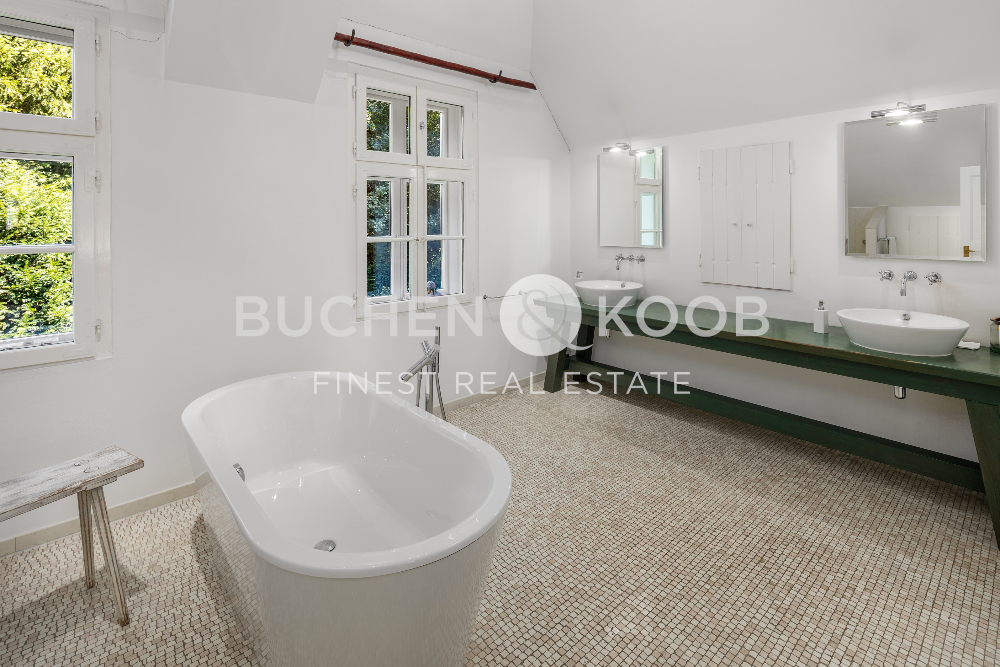 Property thumbnail 6