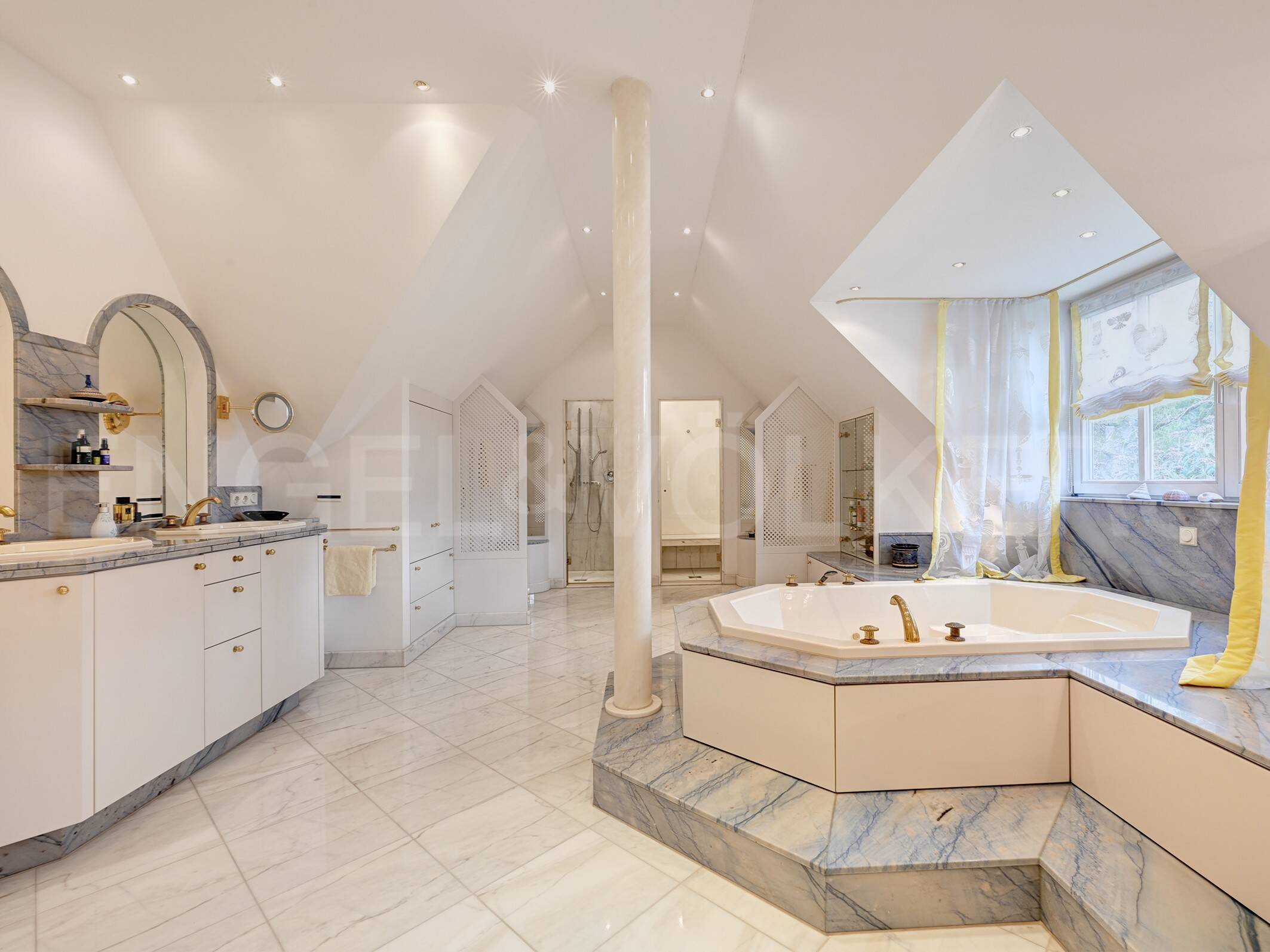 Property thumbnail 13