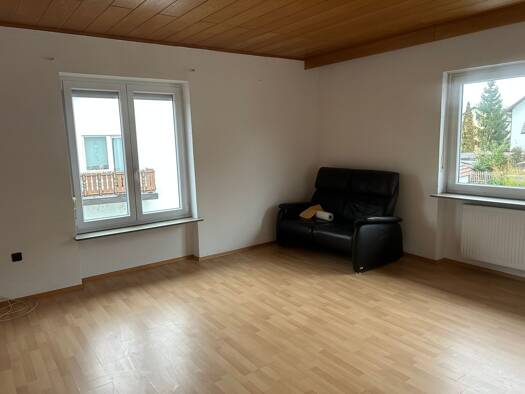 Terrassenwohnung zur Miete 900 € 3 Zimmer 100 m² Geschoss 1/2 frei ab 01.01.2026 Ettmannsdorf Schwandorf 92421