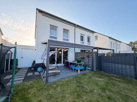 Doppelhaushälfte zum Kauf 649.500 € 5 Zimmer 140,9 m² 283 m² Grundstück Großauheim Hanau 63457