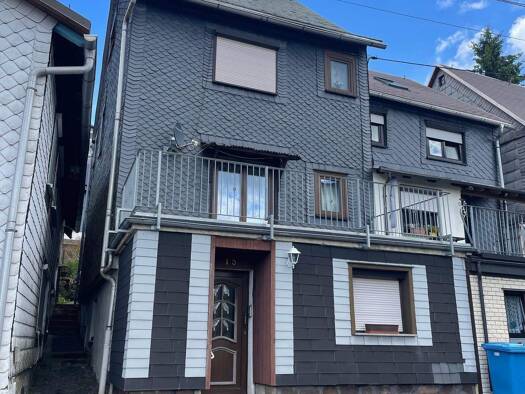 Doppelhaushälfte zum Kauf provisionsfrei 39.900 € 6 Zimmer 120 m² 193 m² Grundstück frei ab sofort Straße der Jugend 15 / OT Schnett Heubach Masserberg 98666