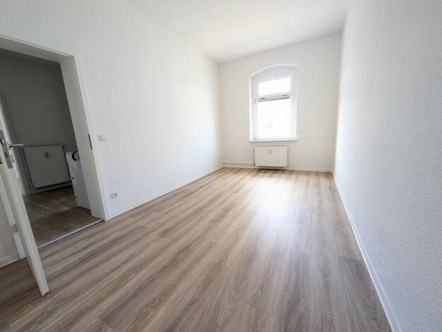 Wohnung zur Miete 340 € 2 Zimmer 41 m² Geschoss 3/4 frei ab sofort Freiimfelde Halle (Saale) 06112
