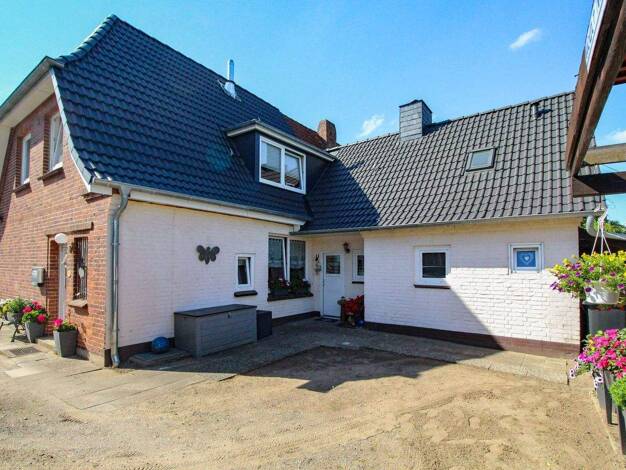 Doppelhaushälfte zum Kauf 349.000 € 4 Zimmer 110 m² 637 m² Grundstück Pönitz Scharbeutz-Pönitz 23684